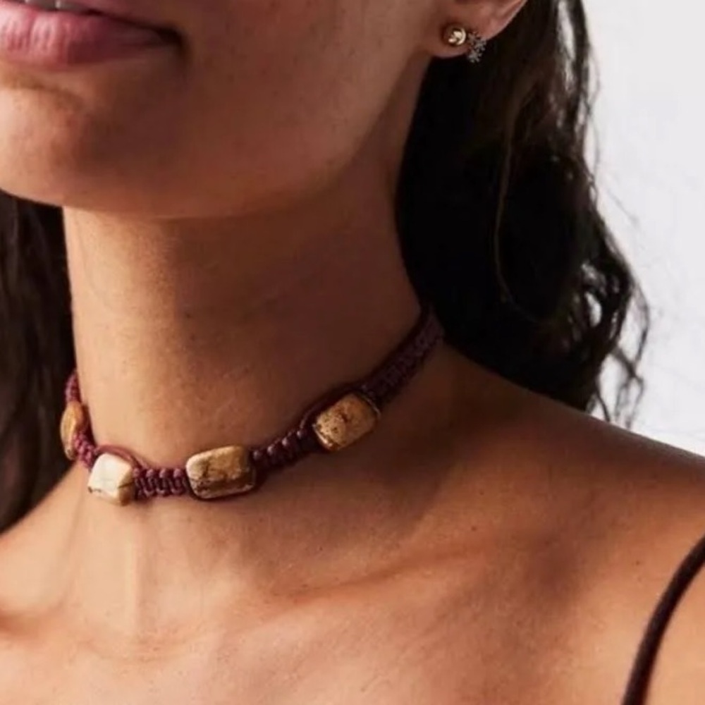FREE PEOPLE Sweet Caroline Choker in Tan Ocean Jasper Stone (red/brown)